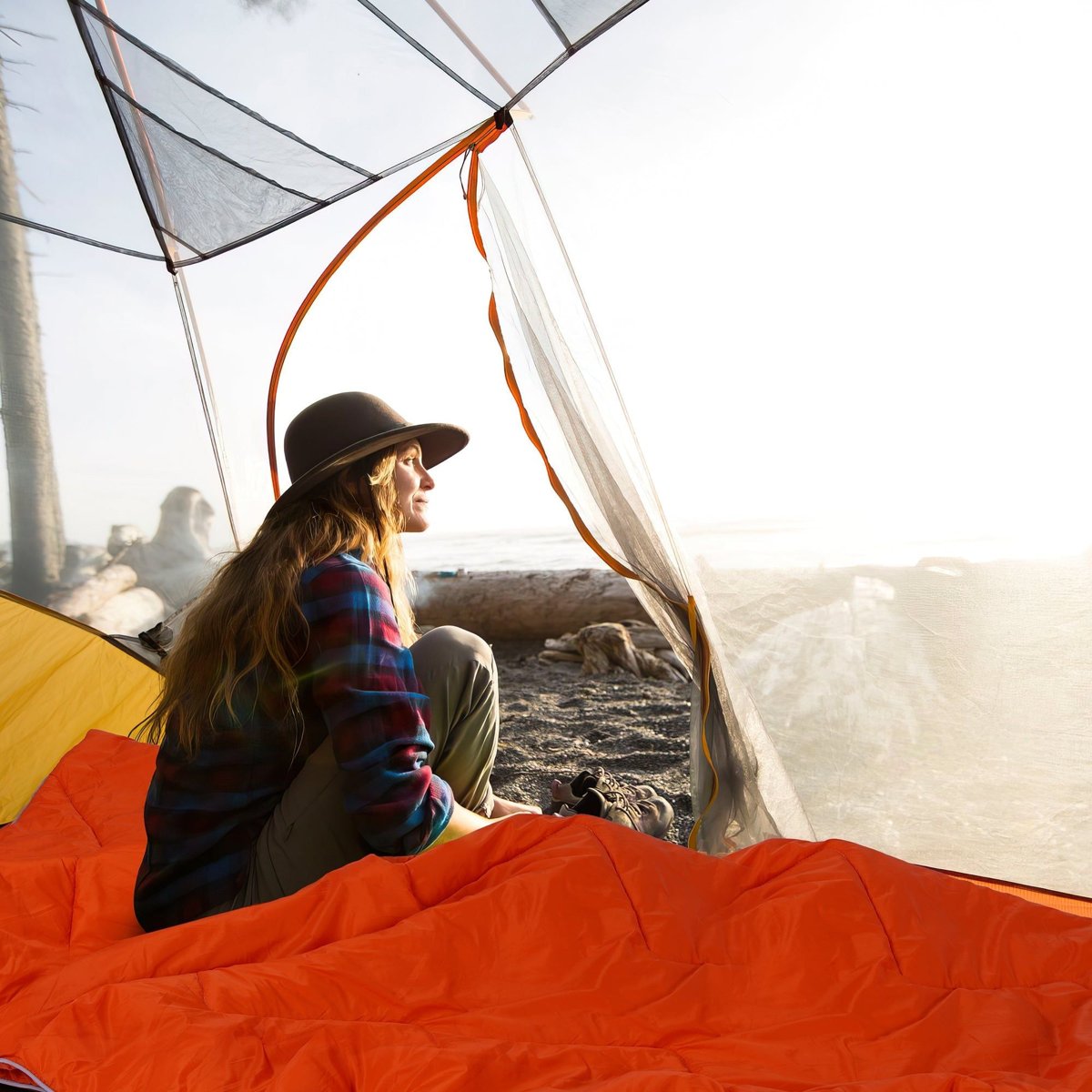 Quilted Outdoor Camping Blanket - Water & Stain Resistant, Insulated Design — blankets, detail