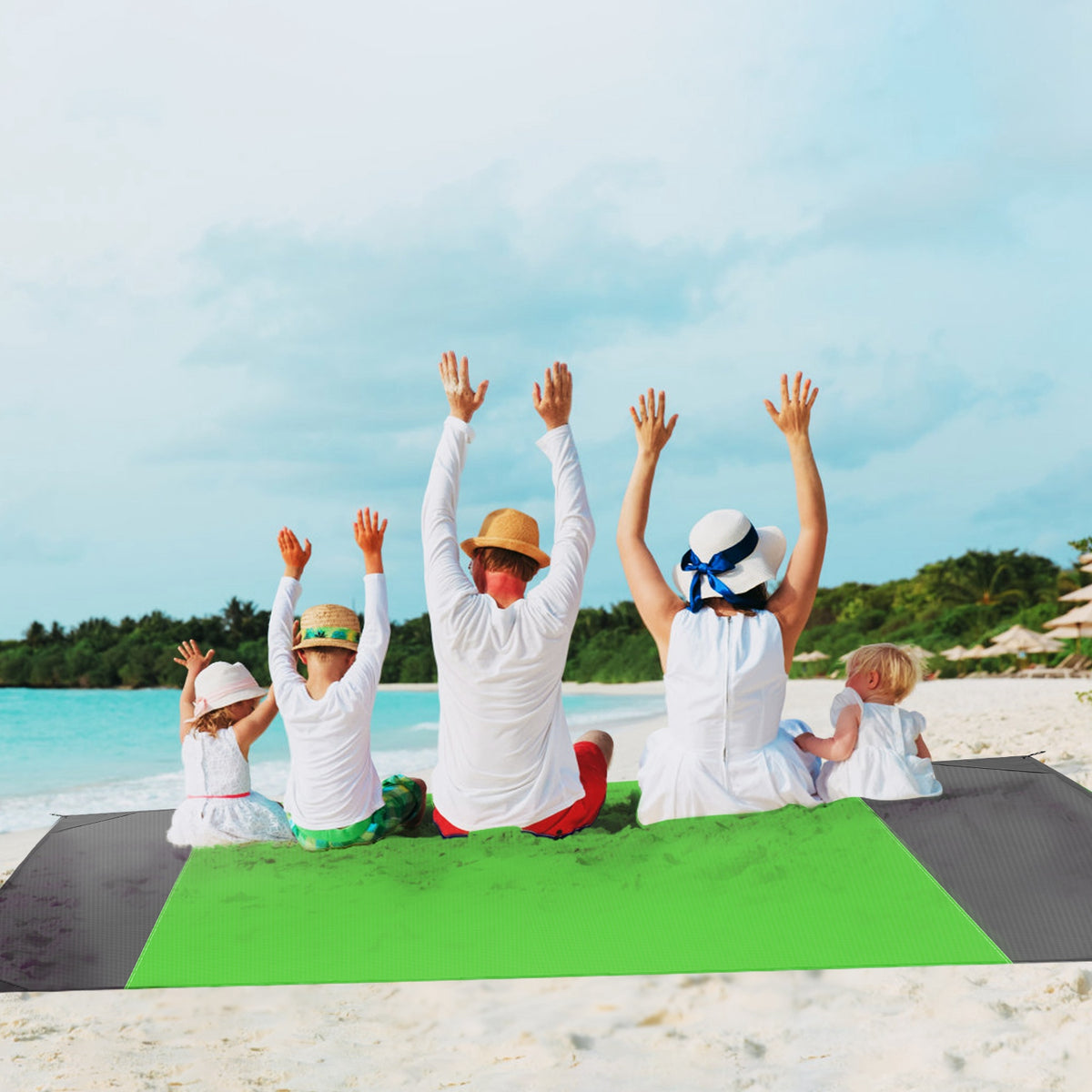 Green Medium 2–3 Person Sandproof Camping & Beach Blanket